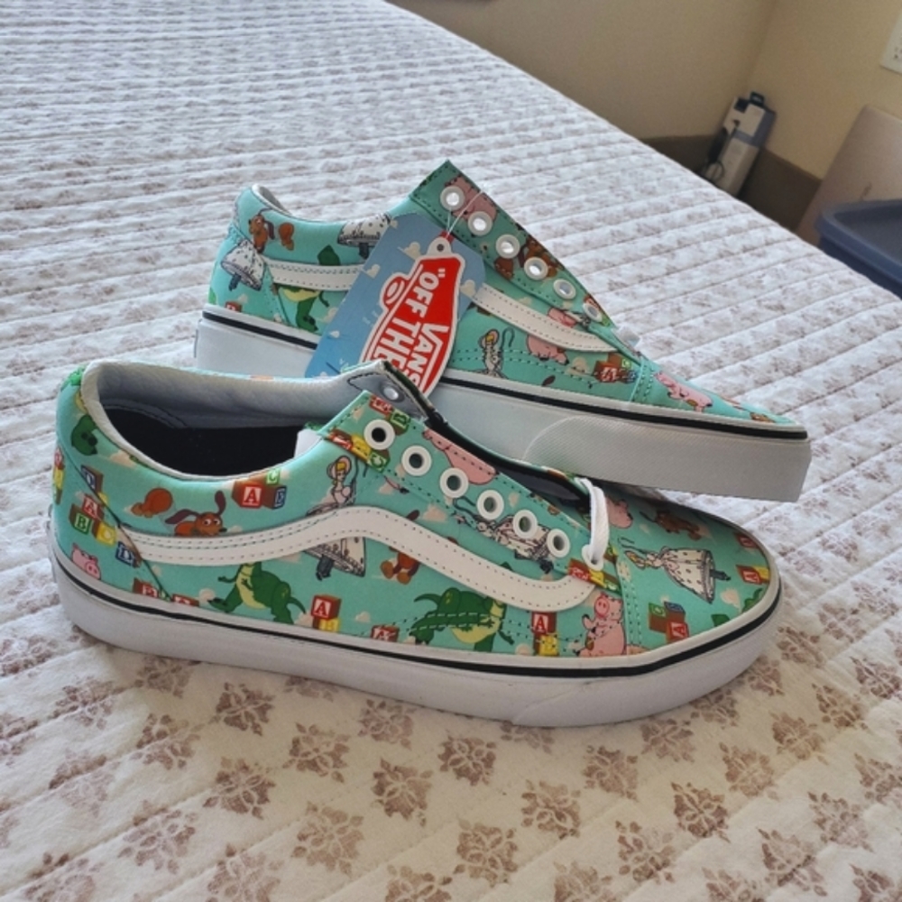 BRAND NEW Vans x Toy Story Old Skool Shoes, "Andy's Toys"